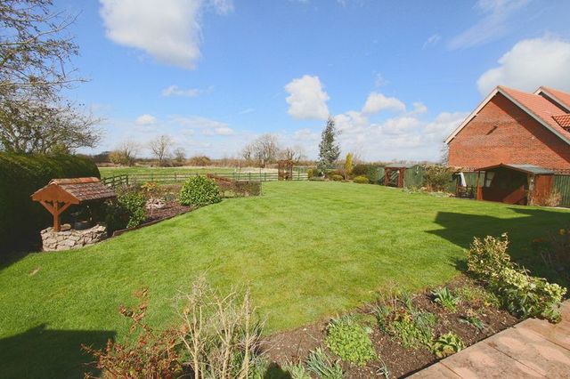  Image of 3 bedroom Detached house to rent in East End Long Clawson Melton Mowbray LE14 at East End  Long Clawson, LE14 4NG