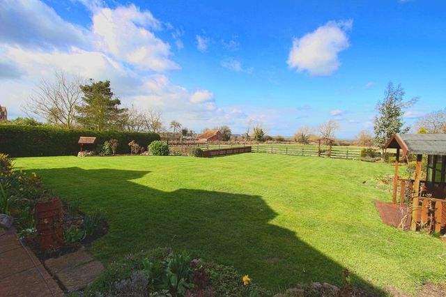  Image of 3 bedroom Detached house to rent in East End Long Clawson Melton Mowbray LE14 at East End  Long Clawson, LE14 4NG