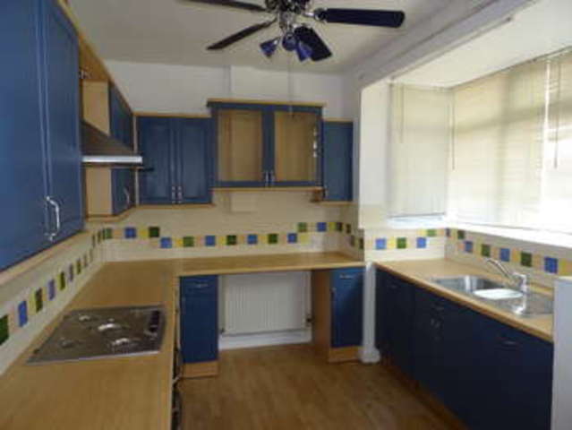  Image of 3 bedroom Semi-Detached house to rent in Easterly Road Leeds LS8 at Leeds West Yorkshire, LS8 2TP