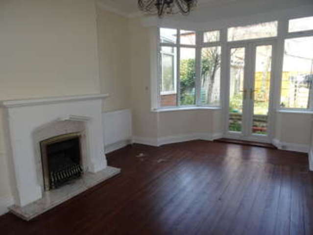  Image of 3 bedroom Semi-Detached house to rent in Easterly Road Leeds LS8 at Leeds West Yorkshire, LS8 2TP