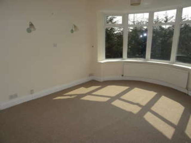  Image of 3 bedroom Semi-Detached house to rent in Easterly Road Leeds LS8 at Leeds West Yorkshire, LS8 2TP