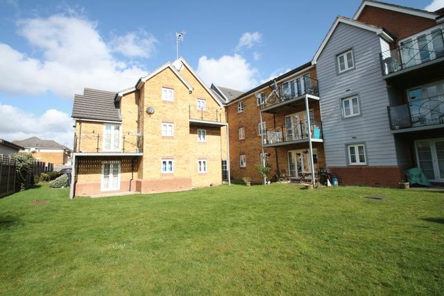  Image of 2 bedroom Flat to rent in Ebberns Road Hemel Hempstead HP3 at Ebberns Road  Hemel Hempstead, HP3 9HE
