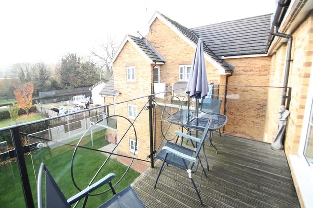  Image of 2 bedroom Flat to rent in Ebberns Road Hemel Hempstead HP3 at Ebberns Road  Hemel Hempstead, HP3 9HE