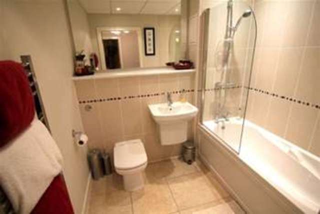  Image of 2 bedroom Flat to rent in Ferry Court Cardiff CF11 at Cardiff, CF11 0AU