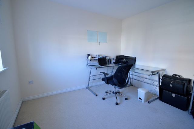  Image of 4 bedroom Terraced house for sale in Evesham Road Redditch B97 at Evesham Road Crabbs Cross Redditch, B97 5JN