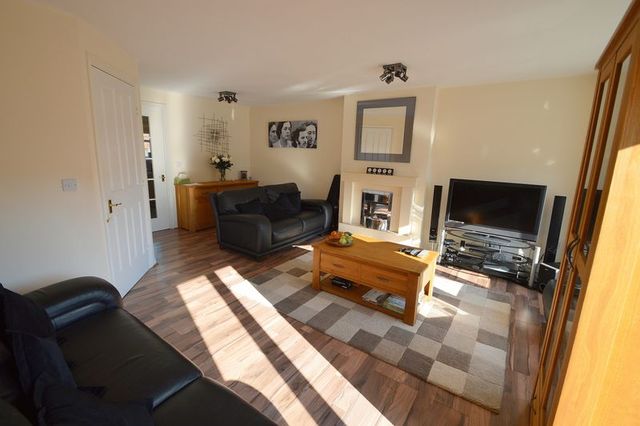  Image of 4 bedroom Terraced house for sale in Evesham Road Redditch B97 at Evesham Road Crabbs Cross Redditch, B97 5JN