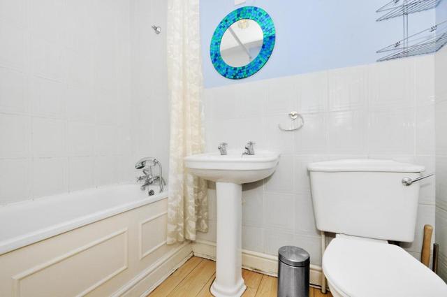 Image of 2 bedroom Flat to rent in Exeter Road London NW2 at Mapesbury London Fortune Green, NW2 3UG
