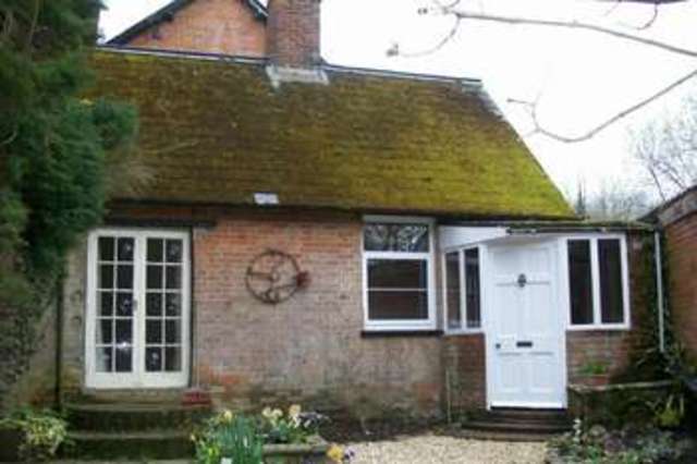  Image of 1 bedroom Detached house to rent in Fairmile Fairmile Ottery St. Mary EX11 at Fairmile, EX11 1LR