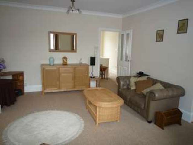  Image of 2 bedroom Maisonette to rent in Fairwater Grove West Cardiff CF5 at Fairwater Grove West Llandaff Cardiff, CF5 2JN