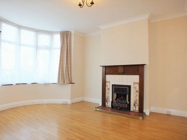  Image of 3 bedroom Terraced house to rent in Fern Hill Road Cowley Oxford OX4 at Fern Hill Road  Oxford, OX4 2JR