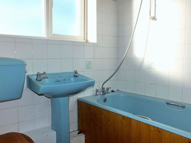  Image of 3 bedroom Terraced house to rent in Fern Hill Road Cowley Oxford OX4 at Fern Hill Road  Oxford, OX4 2JR