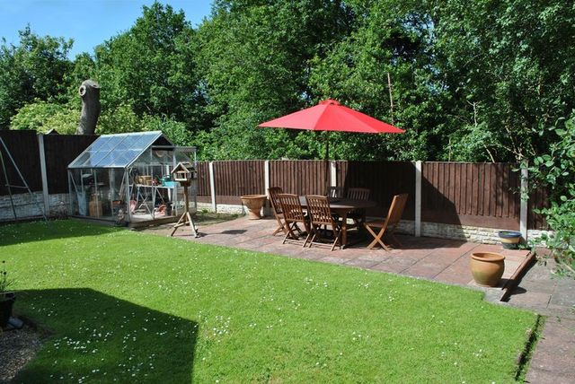  Image of 4 bedroom Detached house for sale in Ffordd Mailyn Wrexham LL13 at Ffordd Mailyn  Wrexham, LL13 7JB