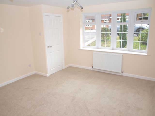  Image of 4 bedroom Detached house to rent in Fisherfield Rochdale OL12 at Fisherfield Norden Rochdale, OL12 7QS