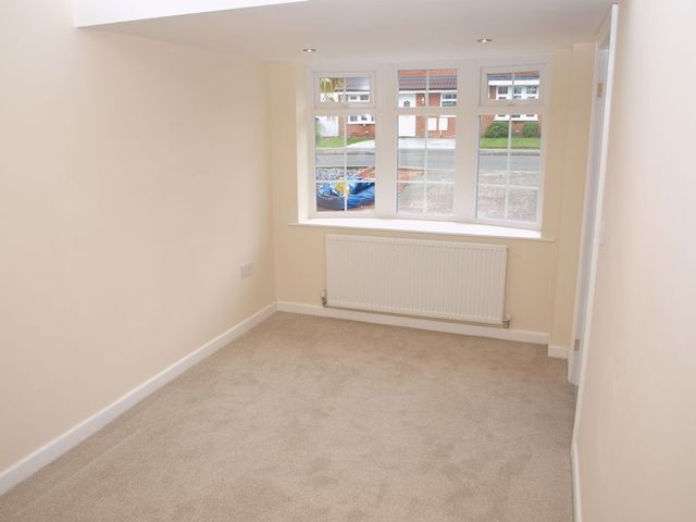 Image of 4 bedroom Detached house to rent in Fisherfield Rochdale OL12 at Fisherfield Norden Rochdale, OL12 7QS