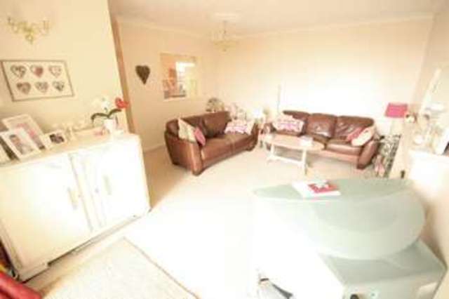  Image of 2 bedroom Flat to rent in Higher Lincombe Road Torquay TQ1 at Higher Lincombe Road TORQUAY Devon, TQ1 2EX