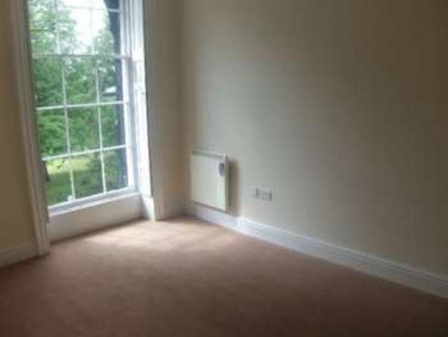  Image of 1 bedroom Flat to rent in South Parade Wakefield WF1 at Wakefield Wakefield, WF1 1LR