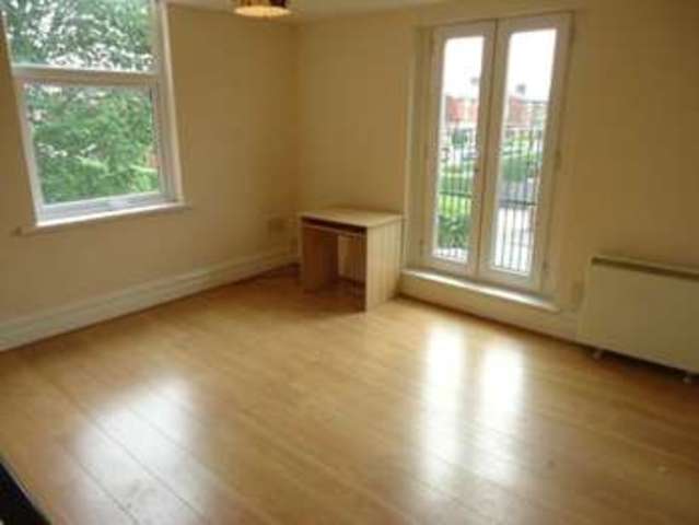  Image of 1 bedroom Flat to rent in Victoria Parade Ashton-on-Ribble Preston PR2 at Victoria Parade Ashton on Ribble Preston, PR2 1DT