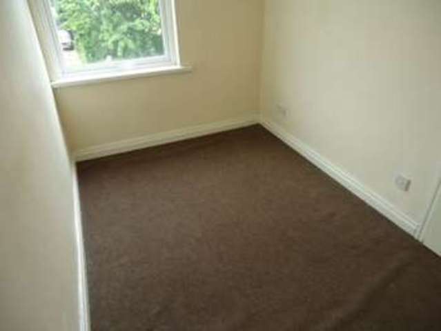  Image of 1 bedroom Flat to rent in Victoria Parade Ashton-on-Ribble Preston PR2 at Victoria Parade Ashton on Ribble Preston, PR2 1DT
