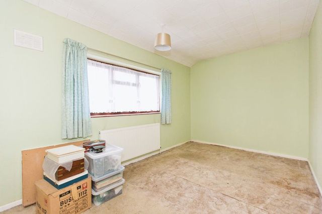  Image of 2 bedroom Detached house for sale in Flemming Crescent Leigh-on-Sea SS9 at Flemming Crescent  Leigh-On-Sea, SS9 4HT
