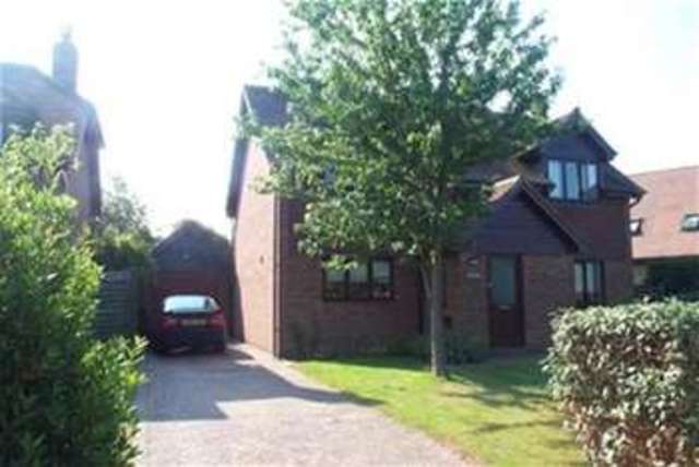  Image of 3 bedroom Detached house to rent in London Road Fontwell Arundel BN18 at Arundel, BN18 0SG