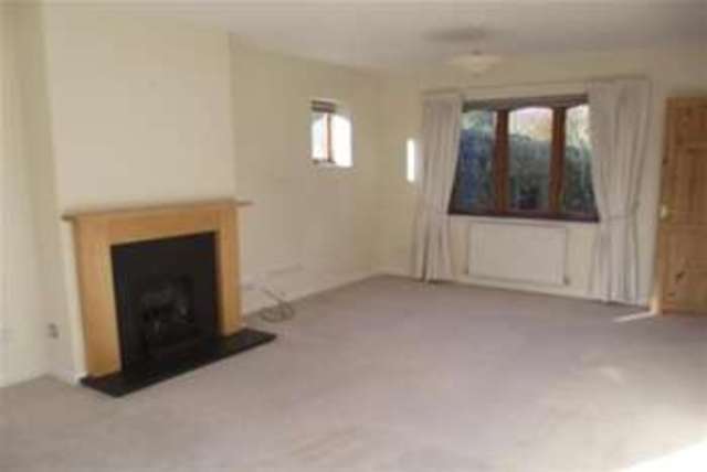  Image of 3 bedroom Detached house to rent in London Road Fontwell Arundel BN18 at Arundel, BN18 0SG