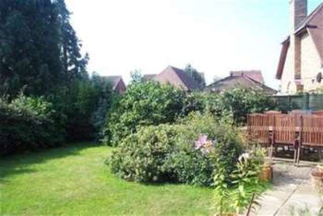  Image of 3 bedroom Detached house to rent in London Road Fontwell Arundel BN18 at Arundel, BN18 0SG