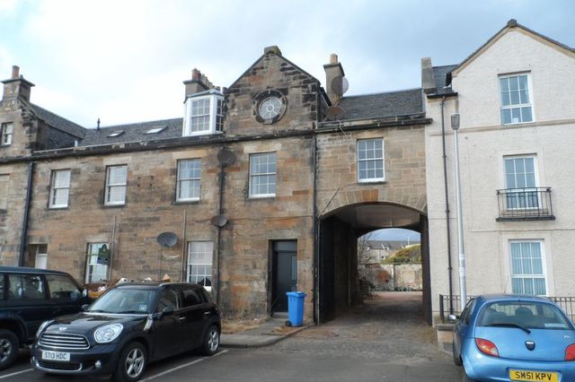  Image of Flat to rent in Forth Place Burntisland KY3 at Forth Place  Burntisland, KY3 9DR
