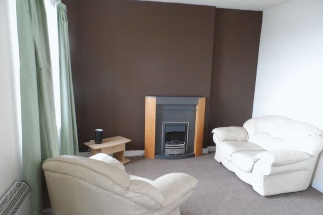  Image of Flat to rent in Forth Place Burntisland KY3 at Forth Place  Burntisland, KY3 9DR