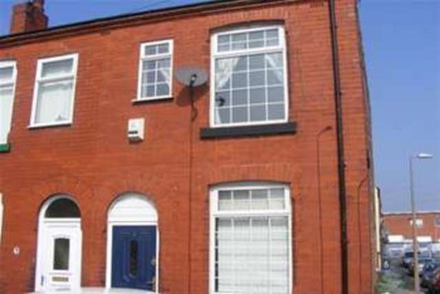  Image of 2 bedroom Terraced house to rent in Foster Street Denton Manchester M34 at Manchester, M34 6HF