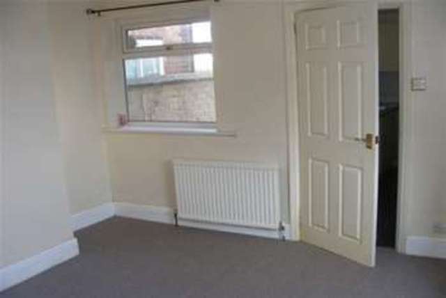  Image of 2 bedroom Terraced house to rent in Foster Street Denton Manchester M34 at Manchester, M34 6HF