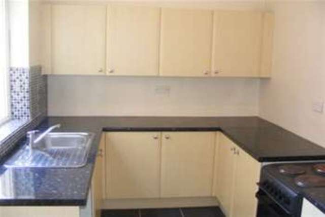  Image of 2 bedroom Terraced house to rent in Foster Street Denton Manchester M34 at Manchester, M34 6HF