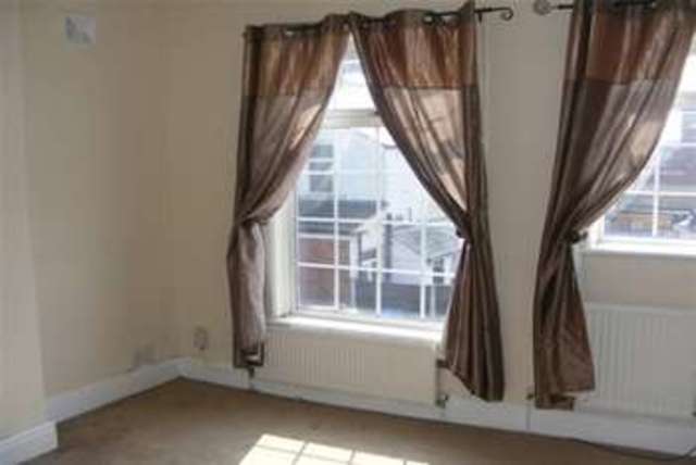  Image of 2 bedroom Terraced house to rent in Foster Street Denton Manchester M34 at Manchester, M34 6HF