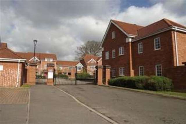  Image of 1 bedroom Flat to rent in Foundry Close Hook RG27 at Hook, RG27 9JD