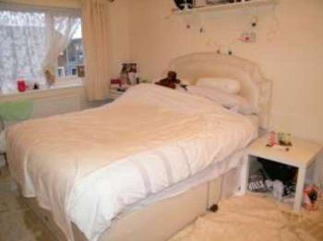  Image of 3 bedroom Semi-Detached house for sale in Fowey Freshbrook Swindon SN5 at Freshbrook Swindon Shaw, SN5 8QP