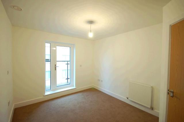  Image of 2 bedroom Property to rent in Tudor Road Reading RG1 at Friary Court Tudor Road Reading Reading, RG1 1NH