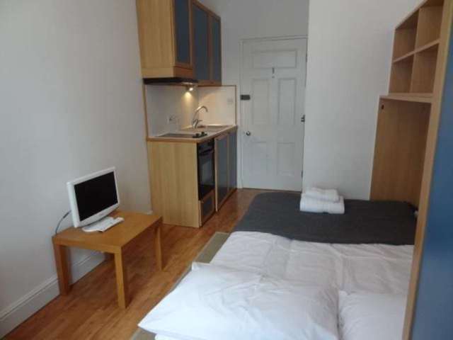  Image of Studio flat to rent in Fulham Palace Road London W6 at Fulham Palace Road Hammersmith London, W6 9HH