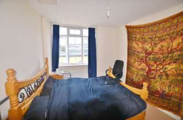  Image of 1 bedroom Flat to rent in Furrow Lane London E9 at Furrow Lane  London, E9 6JS