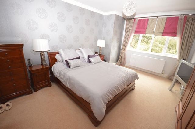  Image of 4 bedroom Detached house for sale in Furze Vale Road Headley Down Bordon GU35 at Furze Vale Road Headley Down Headley Down, GU35 8EP