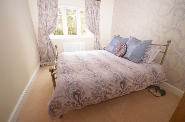  Image of 4 bedroom Detached house for sale in Furze Vale Road Headley Down Bordon GU35 at Furze Vale Road Headley Down Headley Down, GU35 8EP