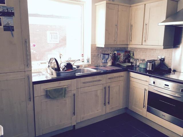  Image of 1 bedroom Flat to rent in Felixstowe Court London E16 at London  London, E16 2RR