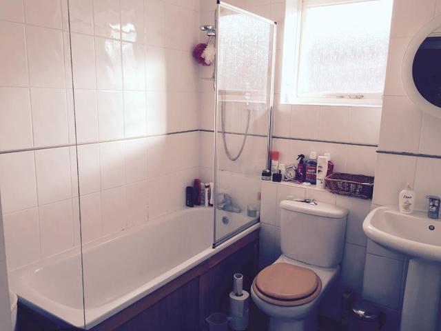  Image of 1 bedroom Flat to rent in Felixstowe Court London E16 at London  London, E16 2RR