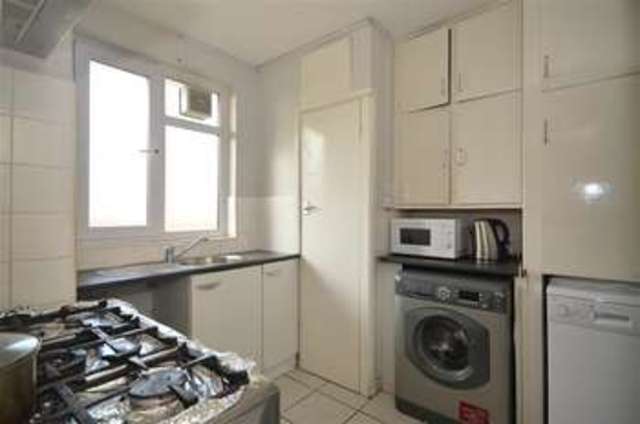  Image of 2 bedroom Maisonette for sale in Geffrye Estate London N1 at Islington London Islington, N1 6RX