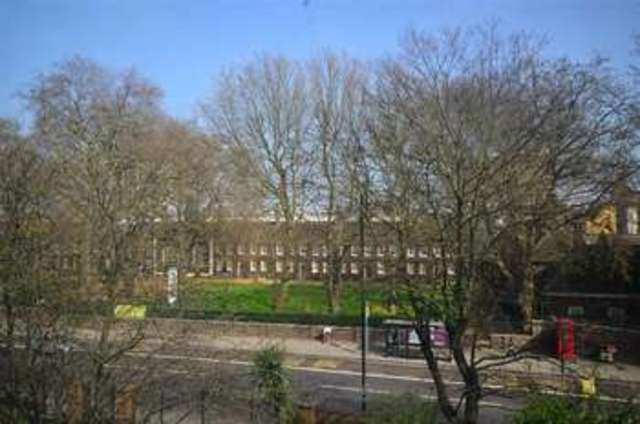  Image of 2 bedroom Maisonette for sale in Geffrye Estate London N1 at Islington London Islington, N1 6RX