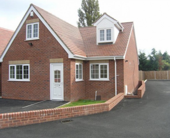  Image of 3 bedroom Detached house for sale in Genge Avenue Wolverhampton WV4 at Wolverhampton West Midlands Wolverhampton, WV4 6SL
