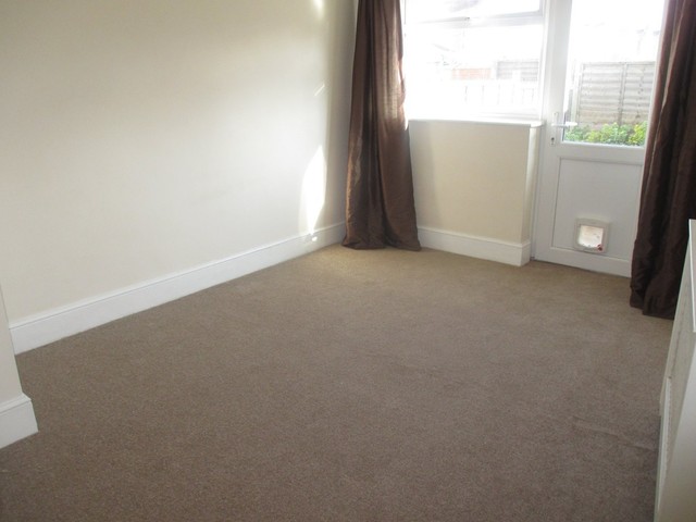  Image of 1 bedroom Ground Flat for sale in George Street Portsmouth PO1 at George Street Fratton Portsmouth, PO1 5QY