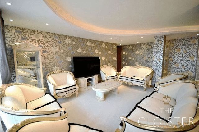  Image of 3 bedroom Flat for sale in George Street London W1H at George Street  London, W1H 7HN