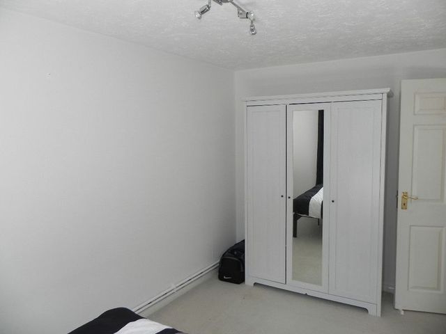  Image of 2 bedroom Flat to rent in Bishopsfield Harlow CM18 at Gibson Court  Harlow, CM18 6FF