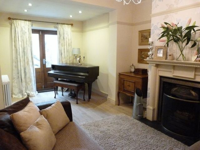  Image of 3 bedroom Semi-Detached house to rent in Glebe Avenue Grappenhall Warrington WA4 at Glebe Avenue Grappenhall Warrington, WA4 2SQ