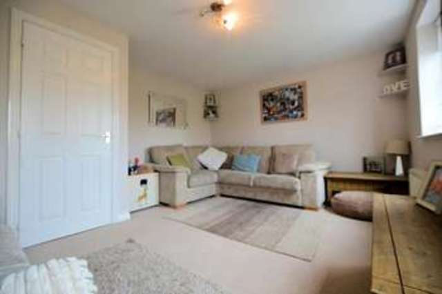  Image of 4 bedroom Terraced house for sale in Gloucester Avenue Shinfield Reading RG2 at Shinfield  Reading, RG2 9GA