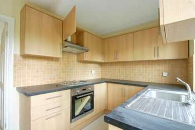  Image of 3 bedroom Detached house to rent in Goffs Oak Avenue Goffs Oak Waltham Cross EN7 at Goffs Oak Avenue Goffs Oak Waltham Cross, EN7 5NJ